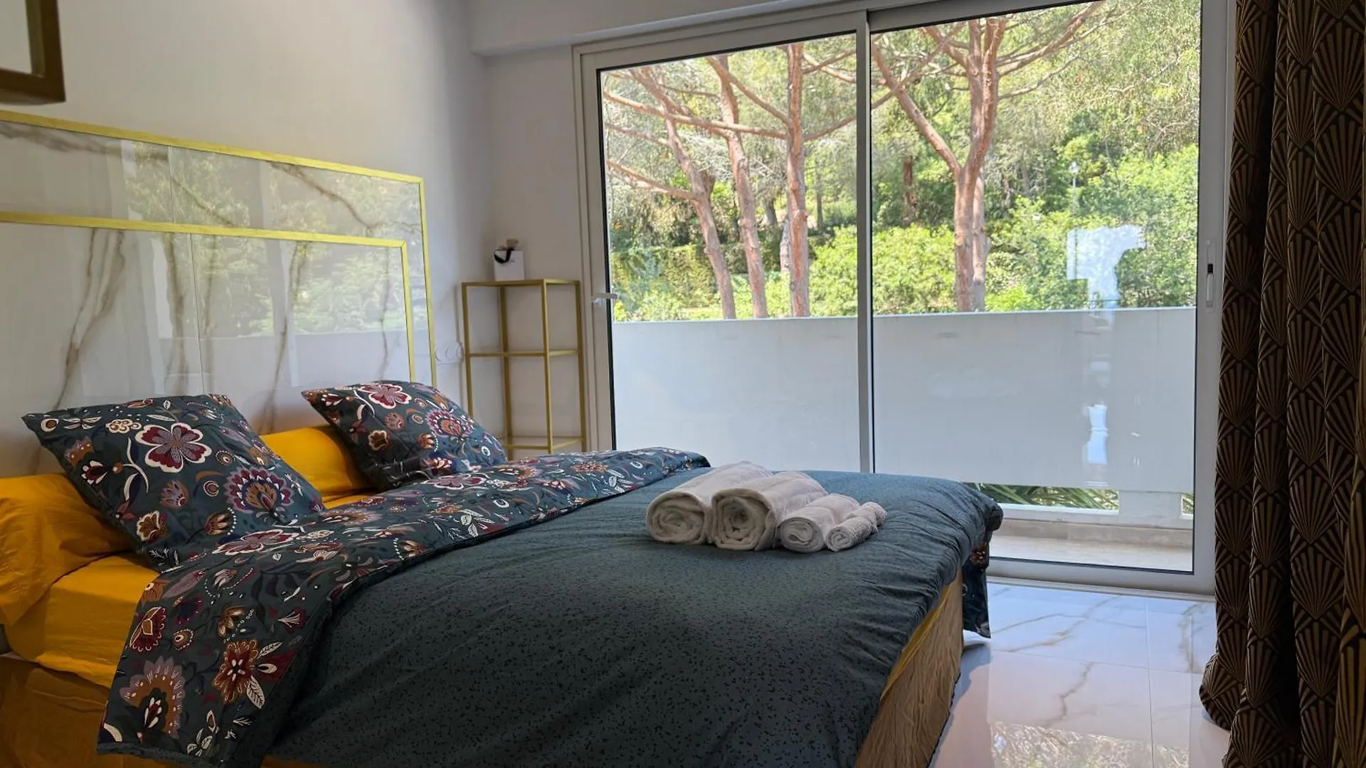 Cannes Eden Residence 